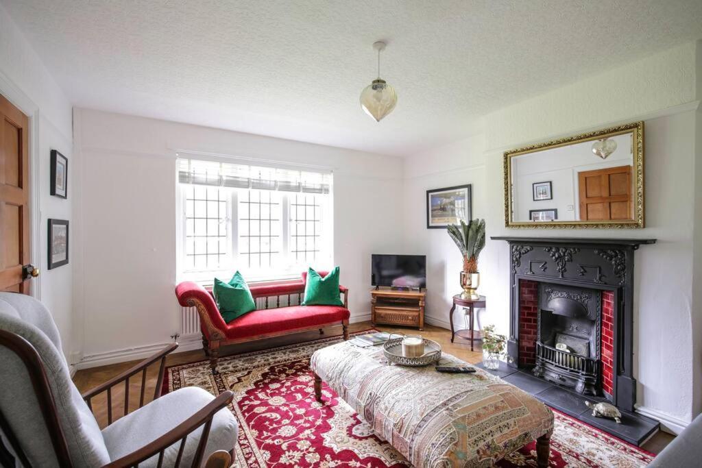 Duke Of York Cottage, Port Sunlight - Stanley-Stays Уиръл Екстериор снимка