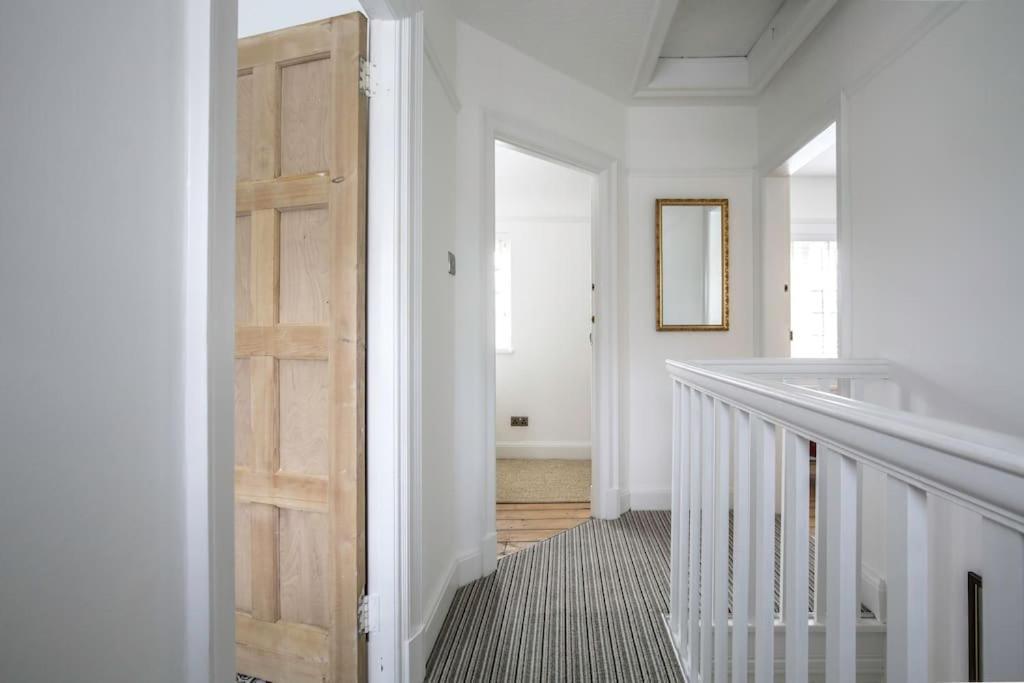 Duke Of York Cottage, Port Sunlight - Stanley-Stays Уиръл Екстериор снимка